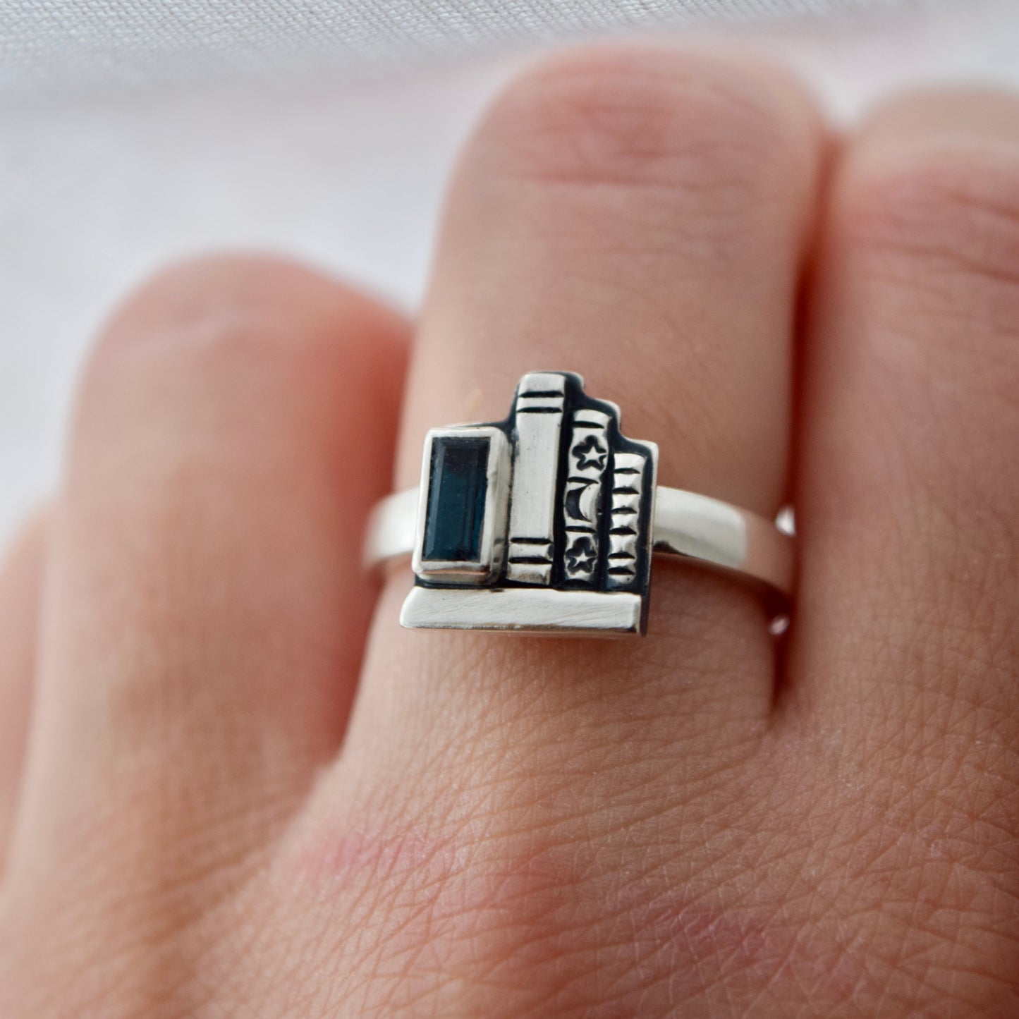Bookshelf Ring with London Blue Topaz Size 7.5