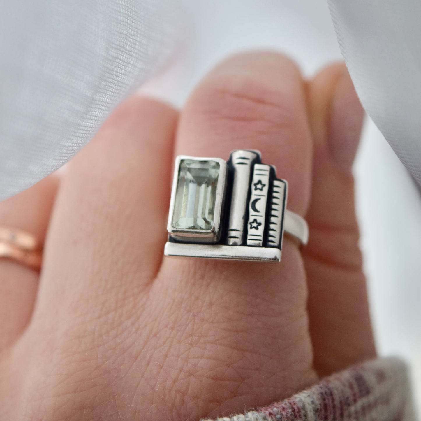 Bookshelf Ring with Prasiolite Size 6