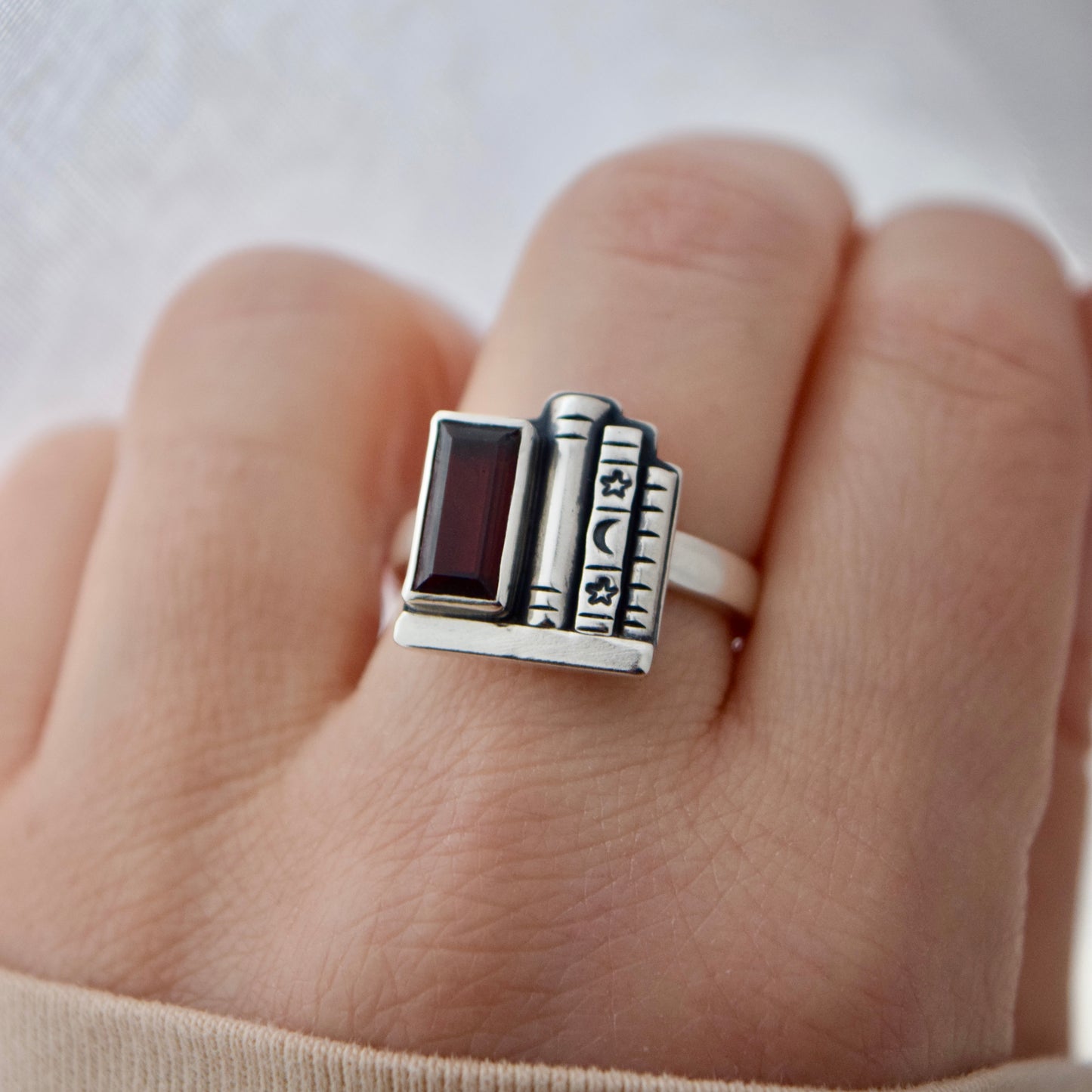 Bookshelf Ring with Garnet Size 8
