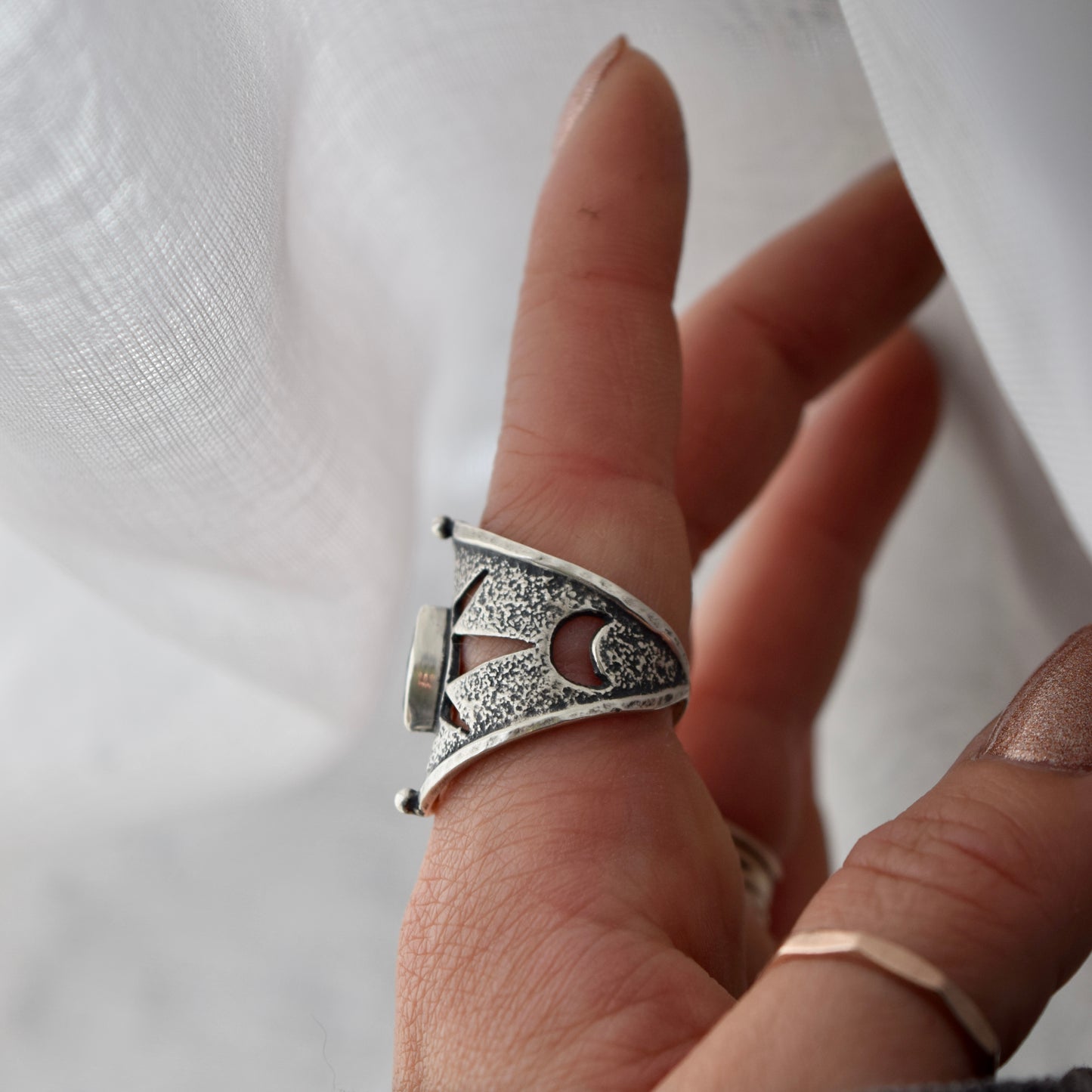 Starlight Armor Shield Ring with Iolite size 7
