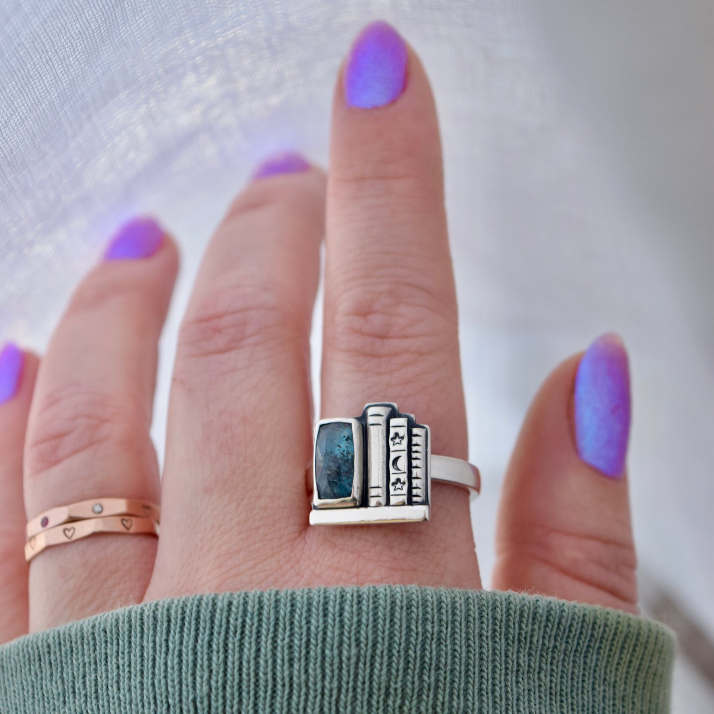 Bookshelf Ring with Blue Kyanite Size 9