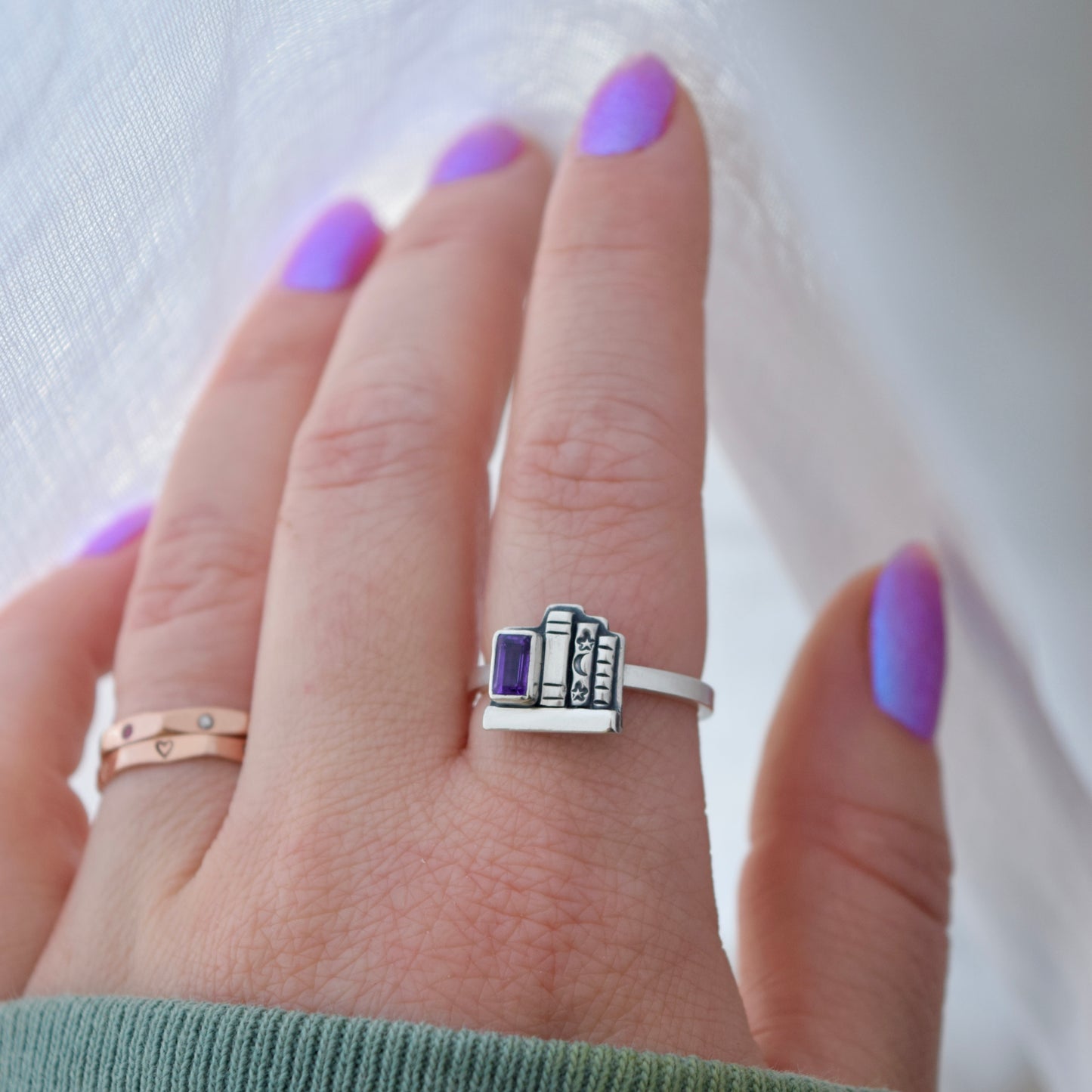 Mini Bookshelf Ring with Amethyst Size 7.5