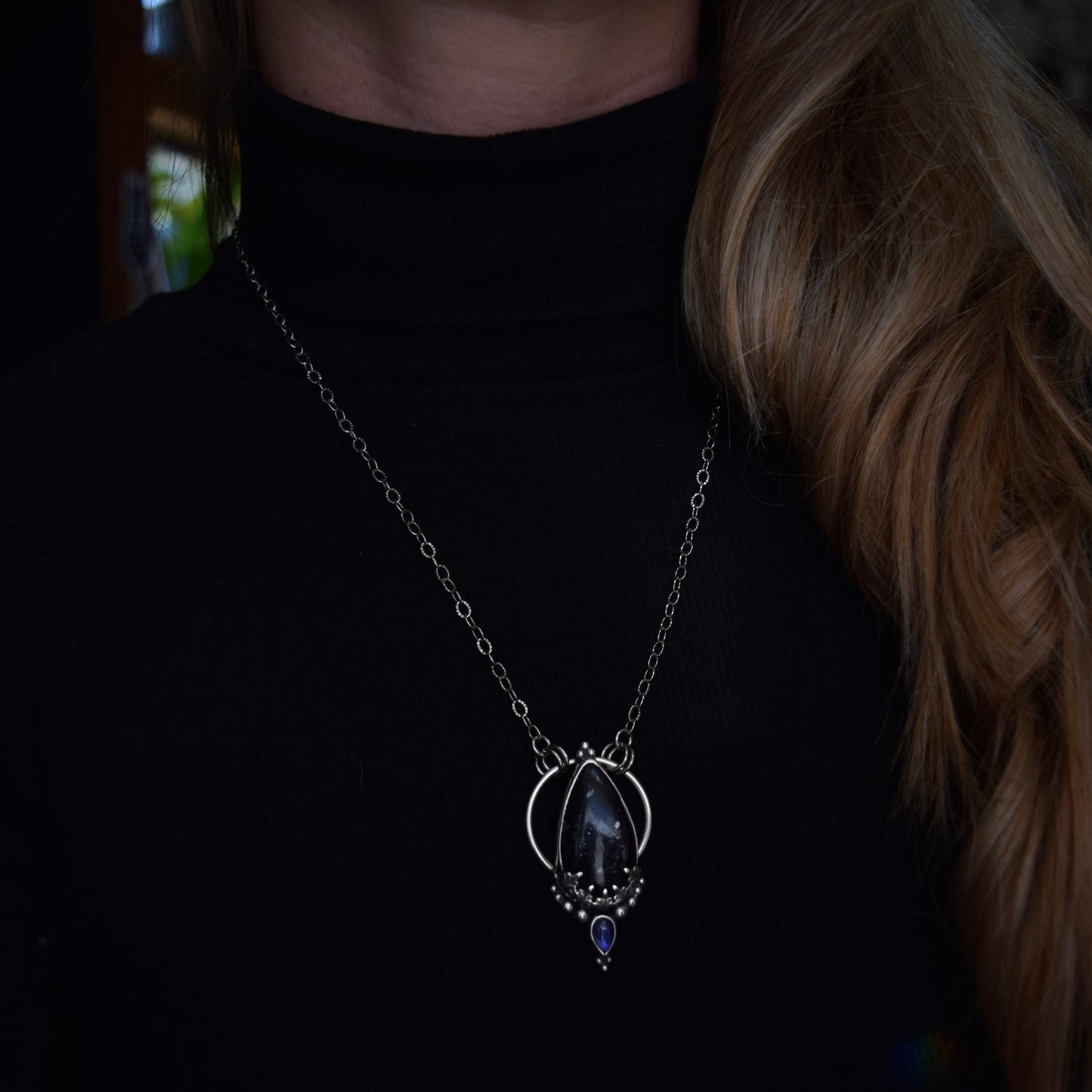 Pendulum Pendant with Iolite