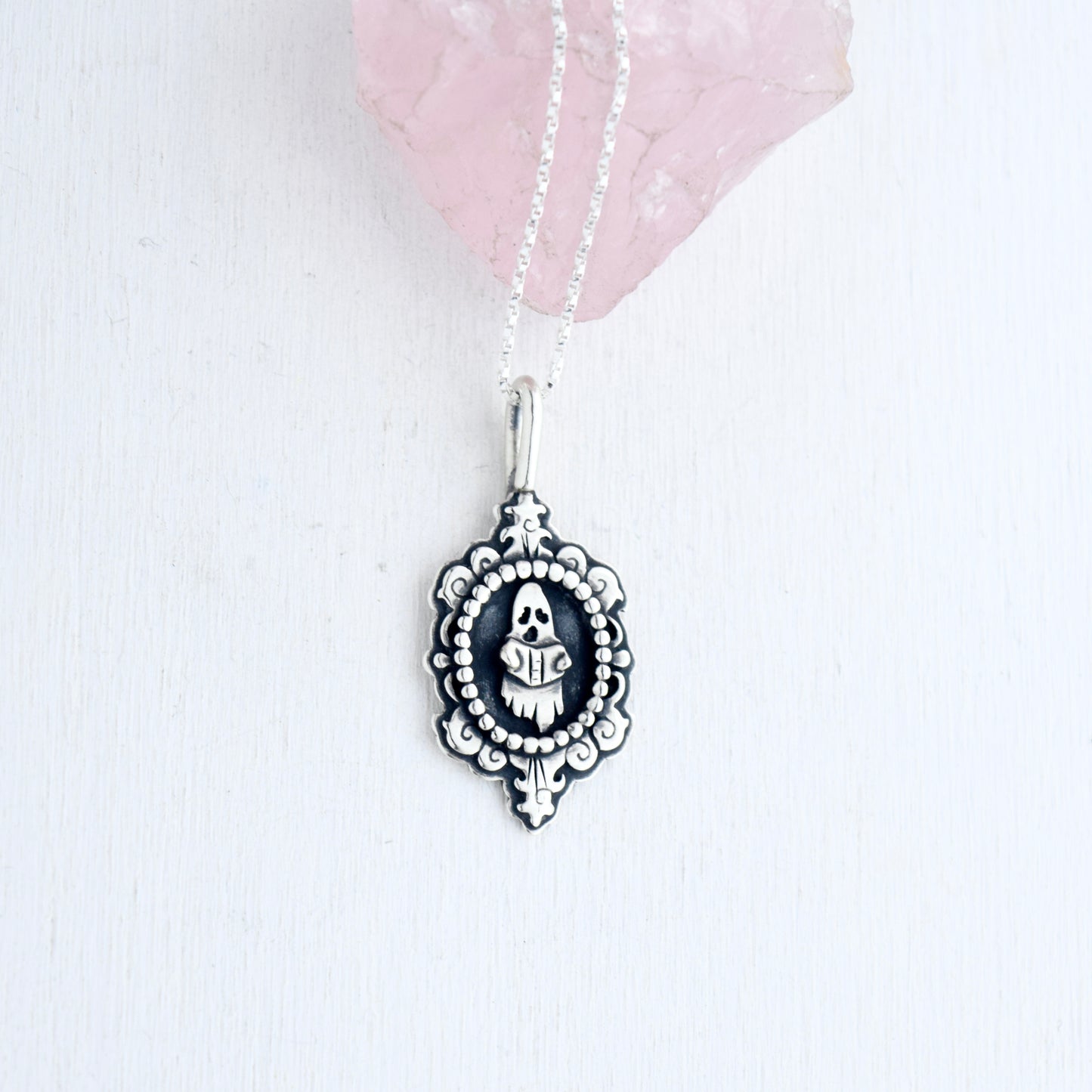 Reading Ghostie Cameo Necklace