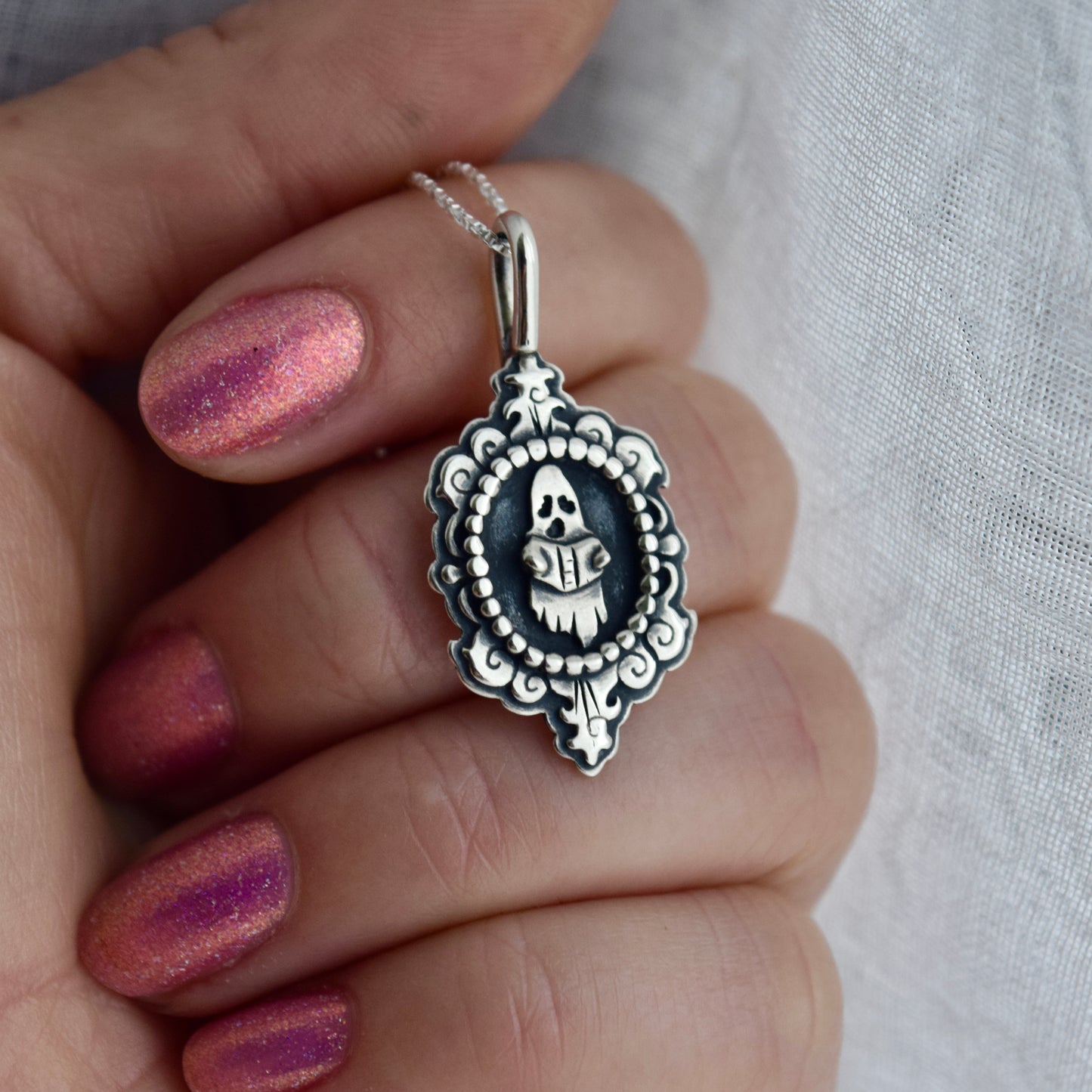 Reading Ghostie Cameo Necklace