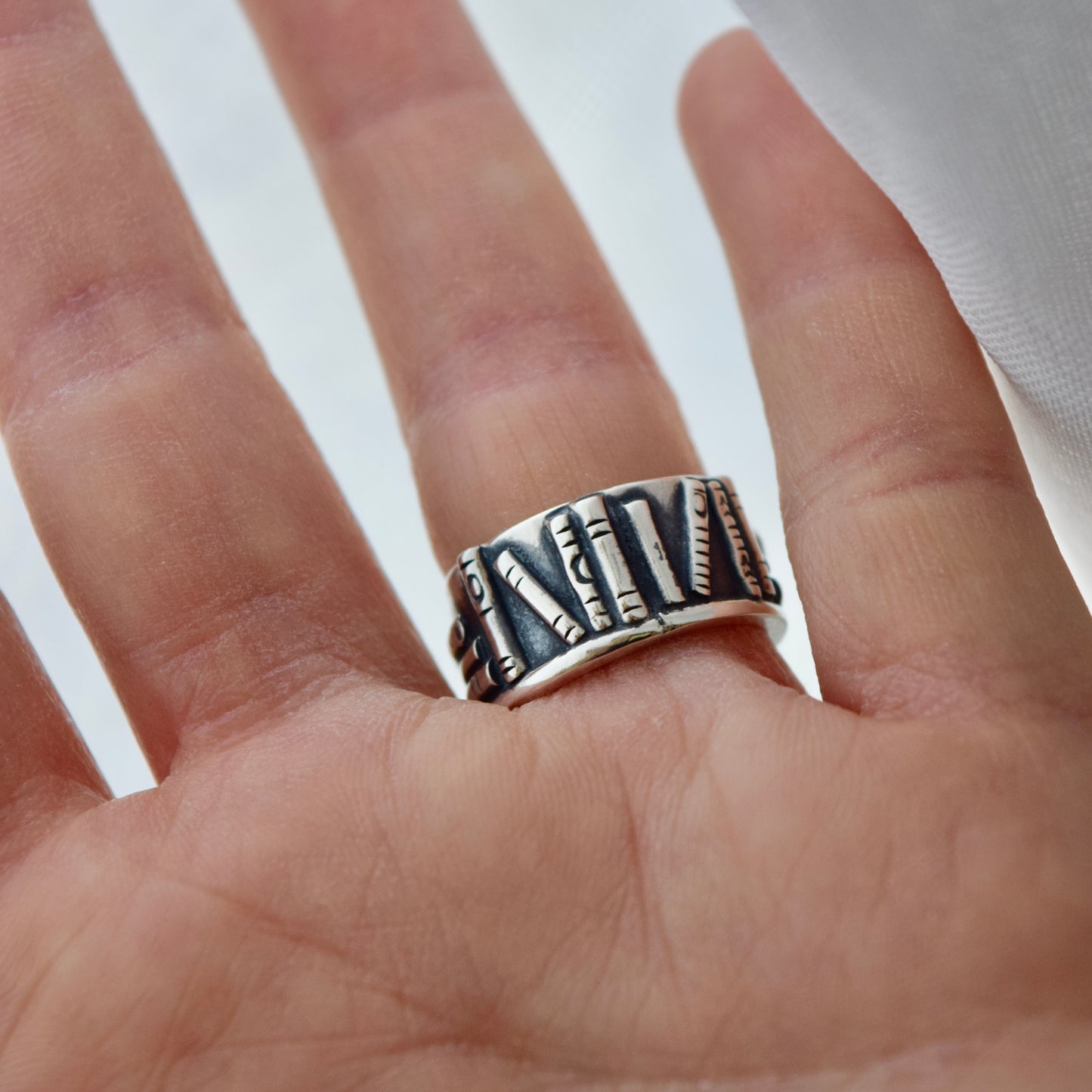 Bookshelf Ring Band with Garnet Size 5.25