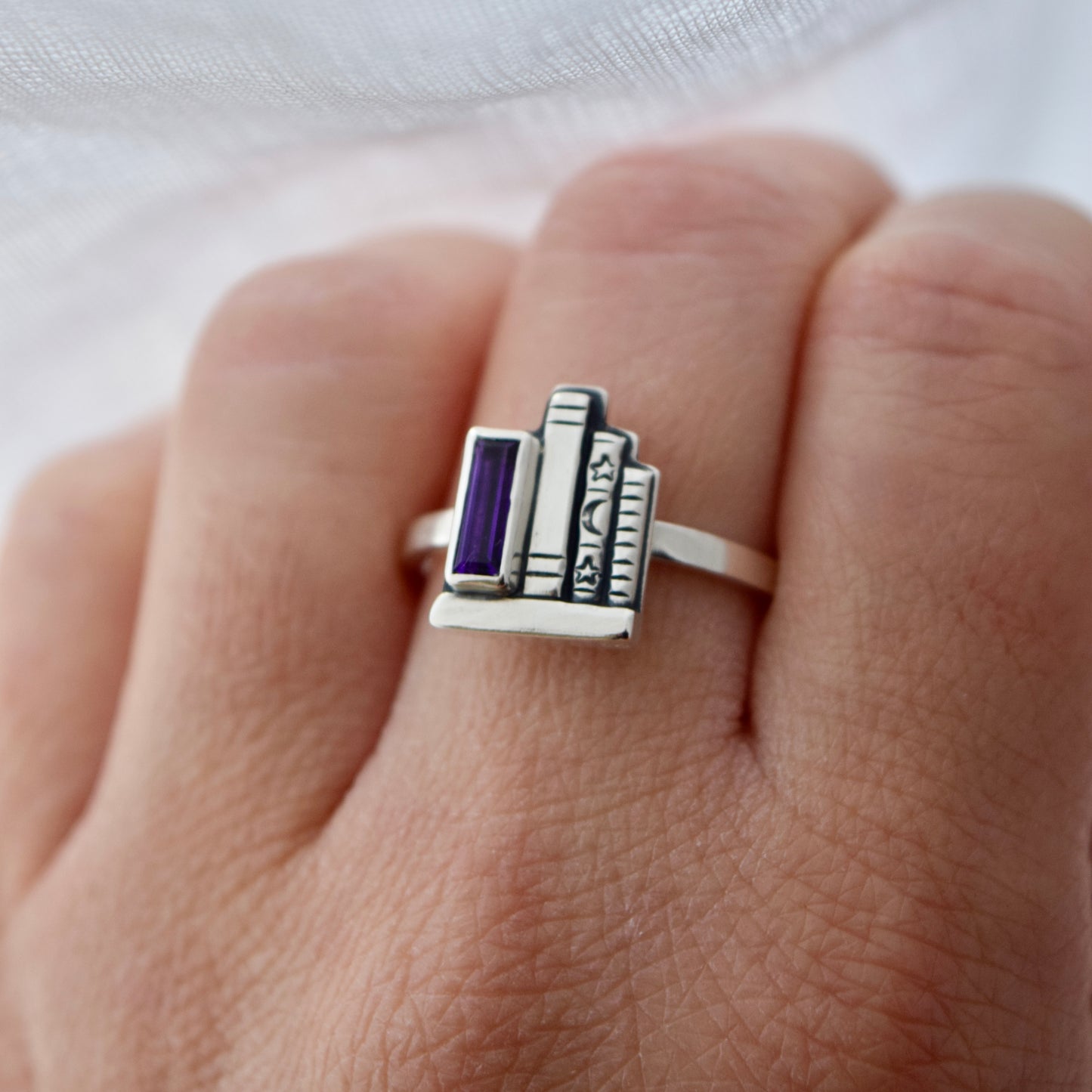 Mini Bookshelf Ring with Amethyst Size 9