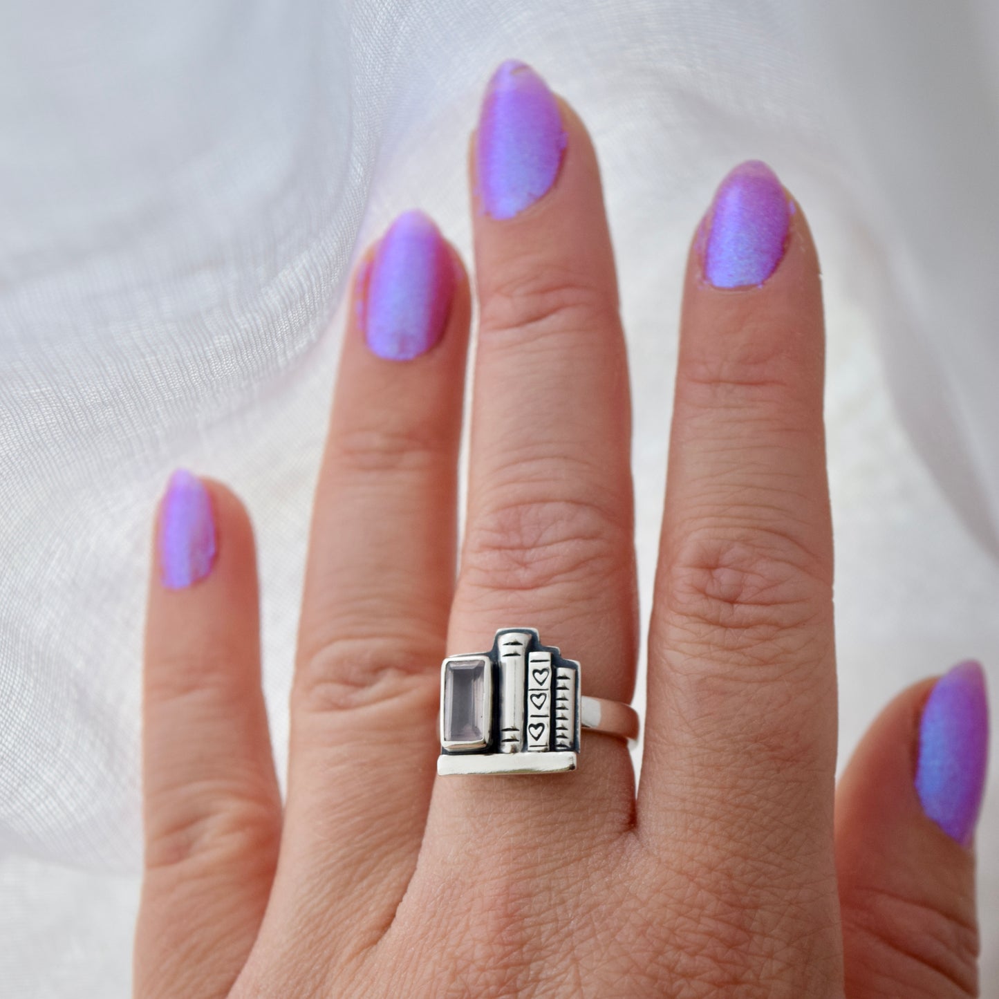 Bookshelf Ring with Rose Quartz Size 6
