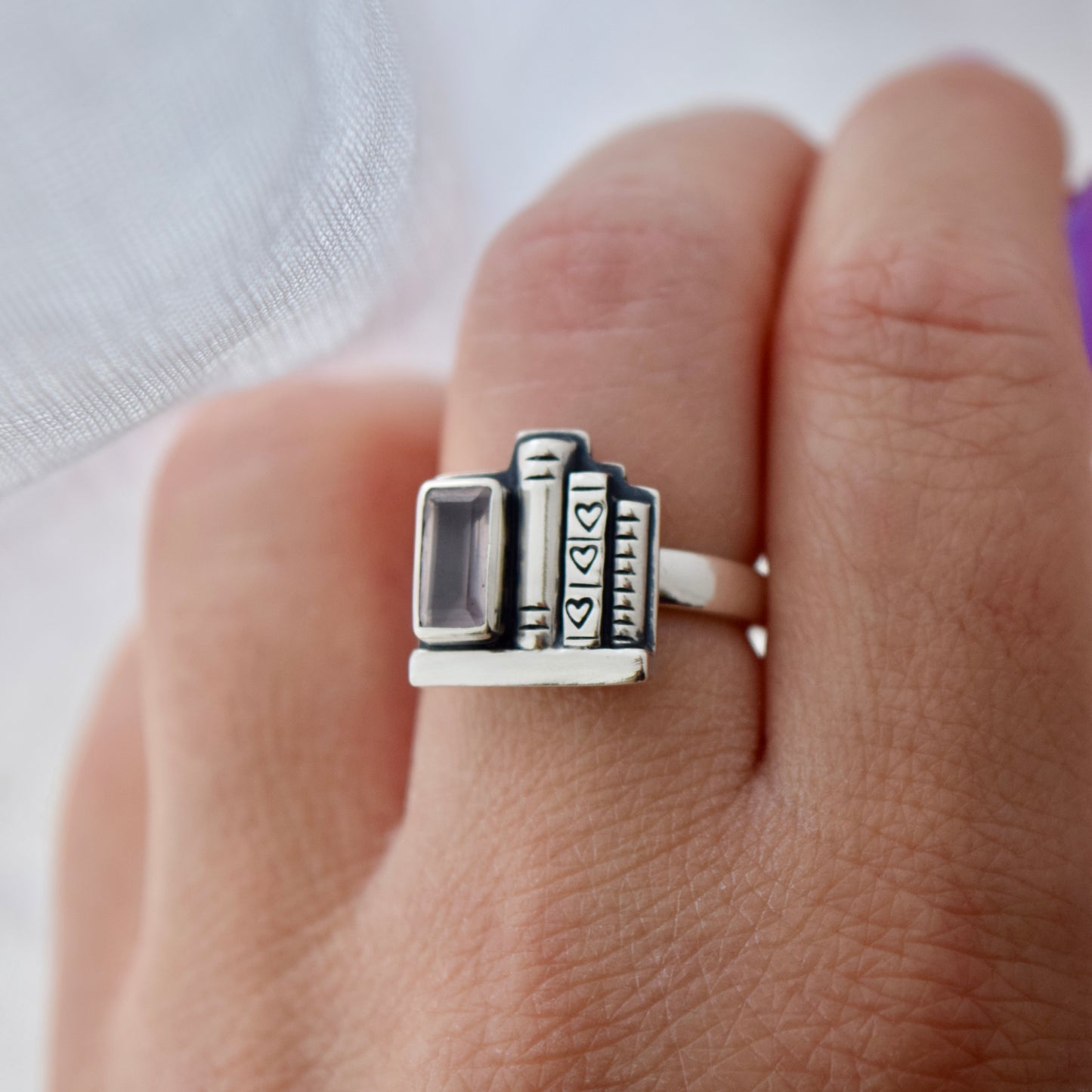 Bookshelf Ring with Rose Quartz Size 6