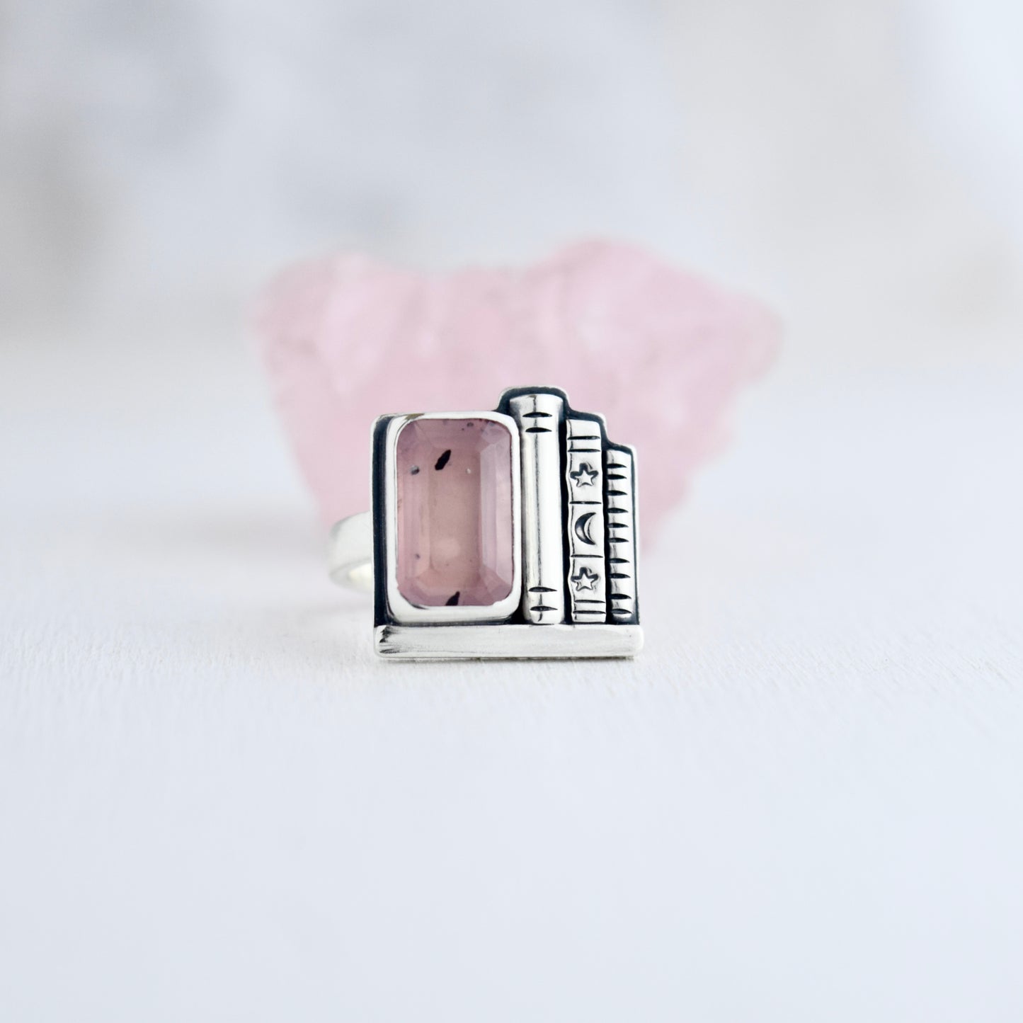 Bookshelf Ring with Diopside Rose Quartz Size 6