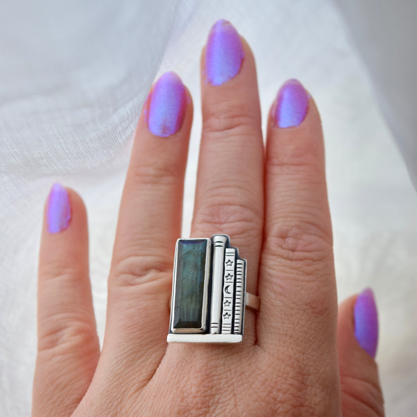 Bookshelf Ring with Labradorite Size 8.5