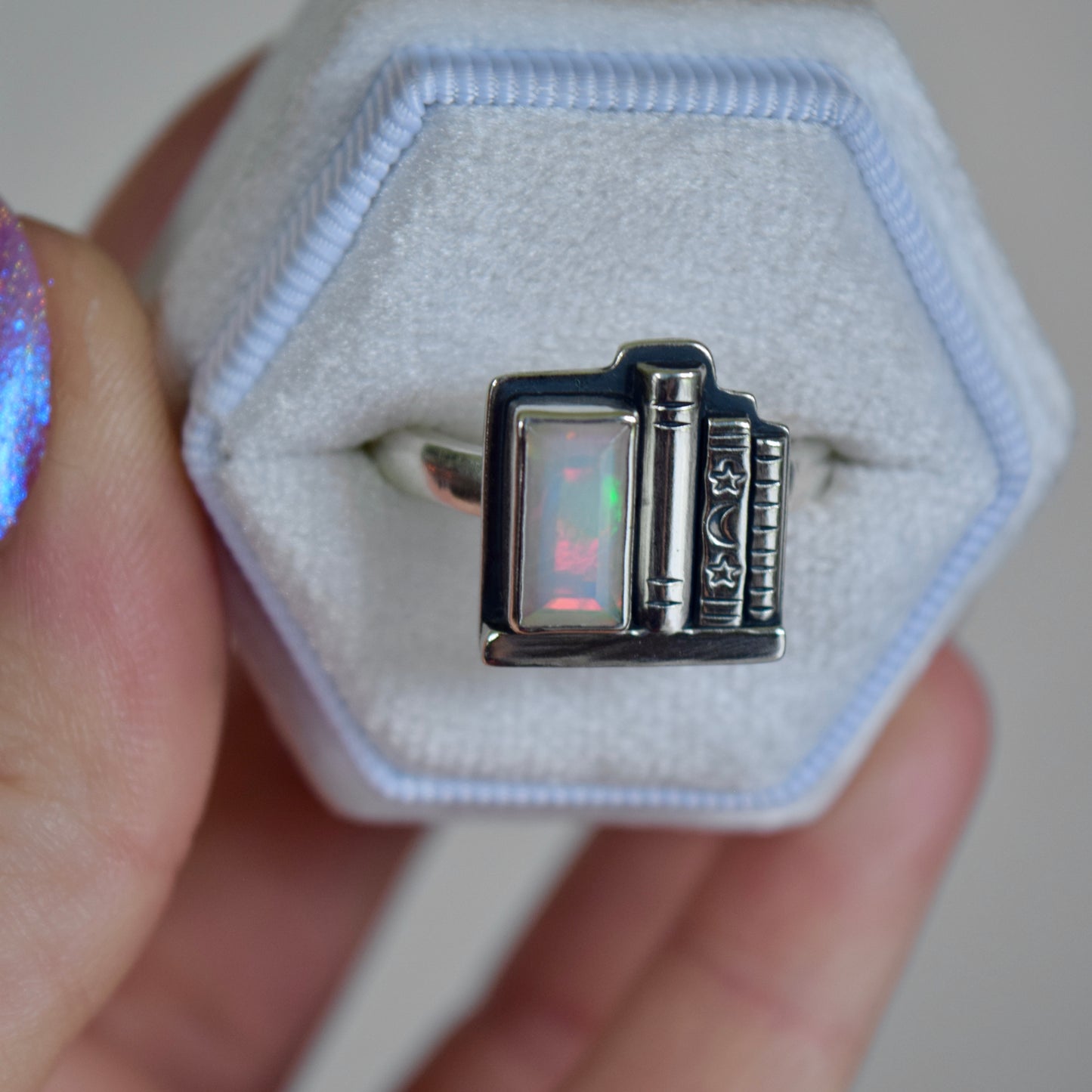 Bookshelf Ring with Faceted Ethiopian Opal Size 11