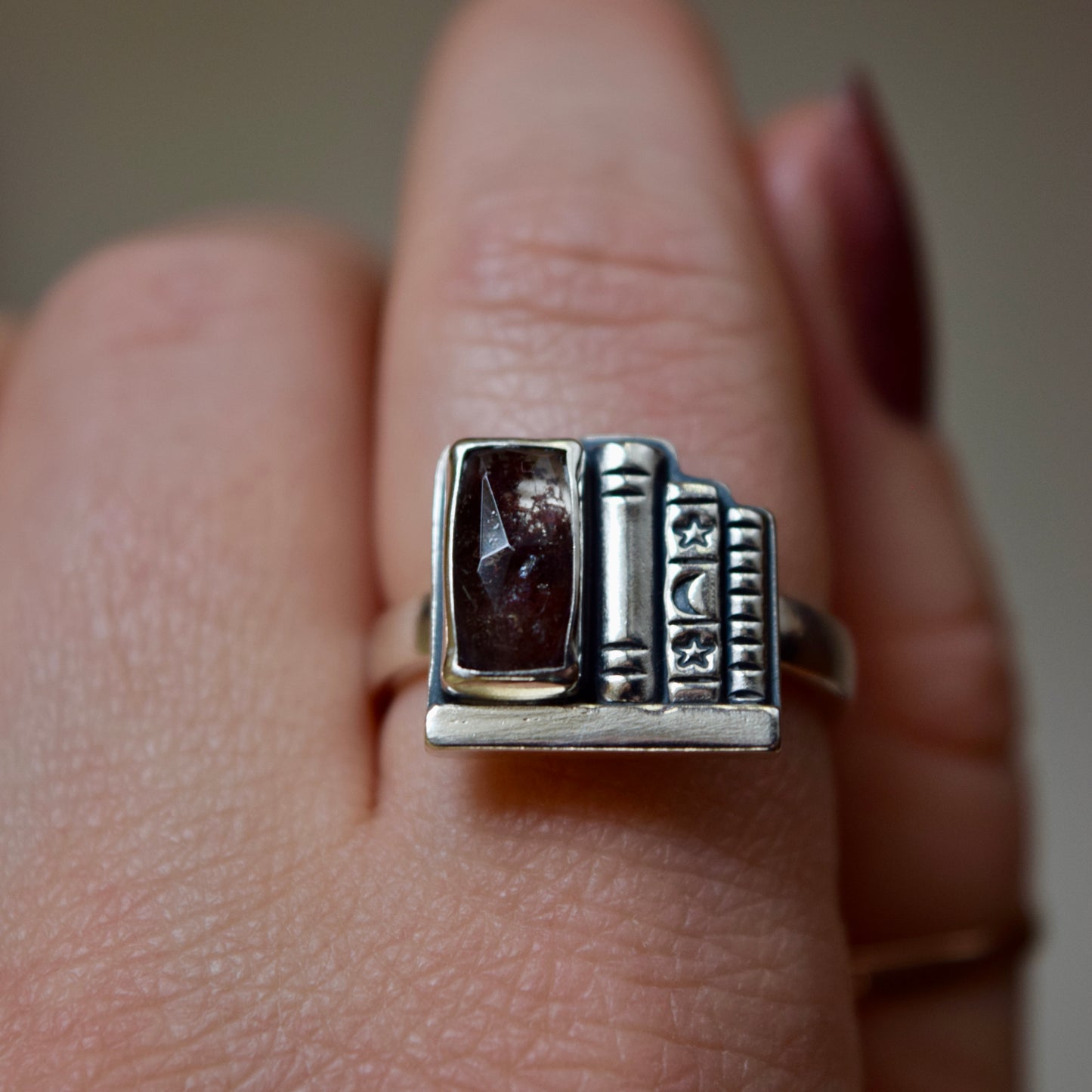Bookshelf Ring with Herkimer Size 8