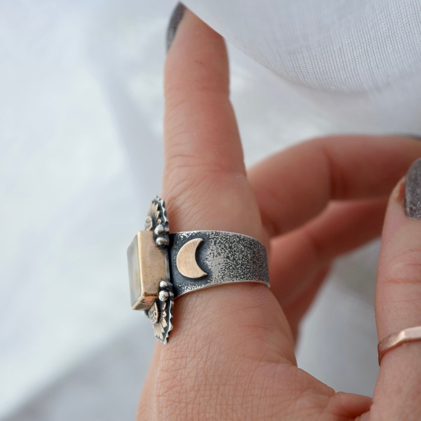 Turn to the Sun Statement Ring with Scenic Dendritic Agate, Bronze, and Gold Fill size 7