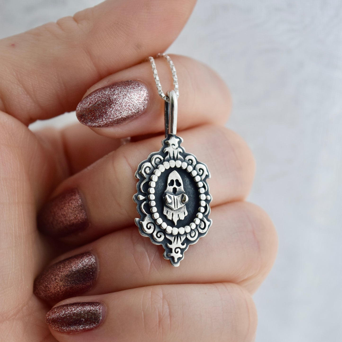 Reading Ghostie Cameo Necklace