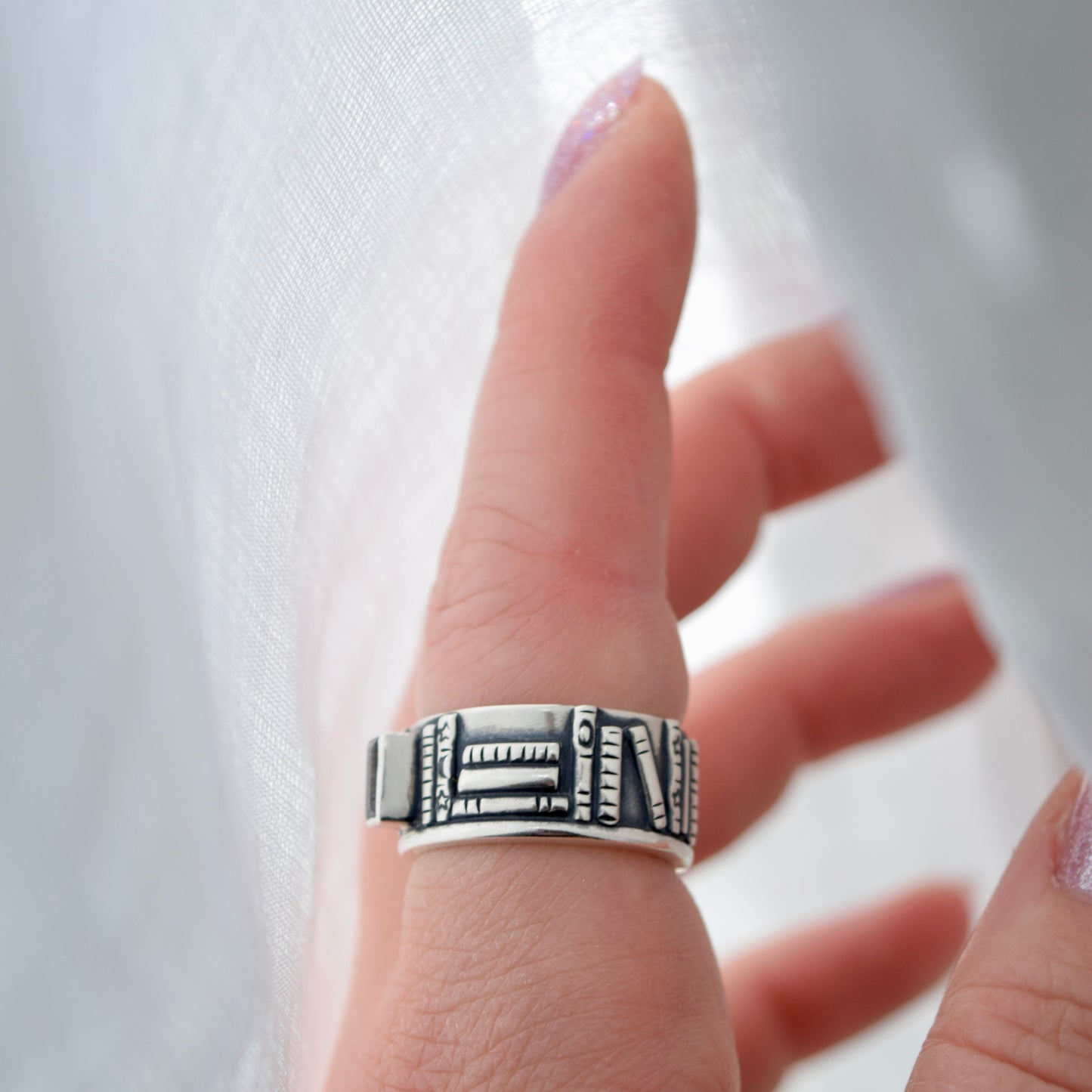 Bookshelf Ring Band with Garnet Size 6.75/7