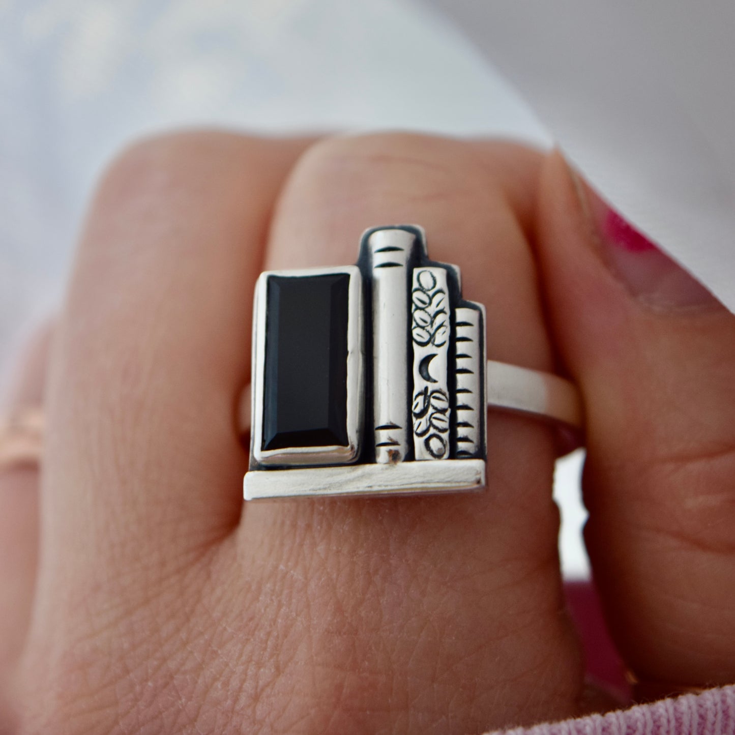 Bookshelf Ring with Faceted Black Onyx Size 12.5