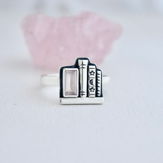 Bookshelf Ring with Rose Quartz Size 10