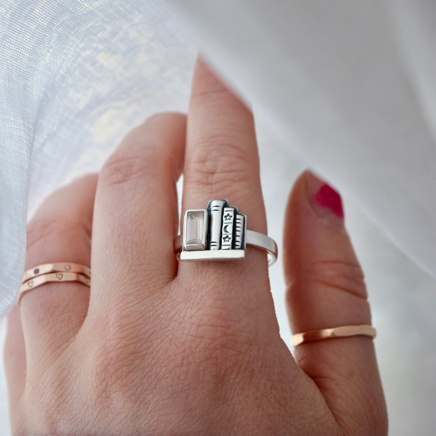 Bookshelf Ring with Rose Quartz Size 10