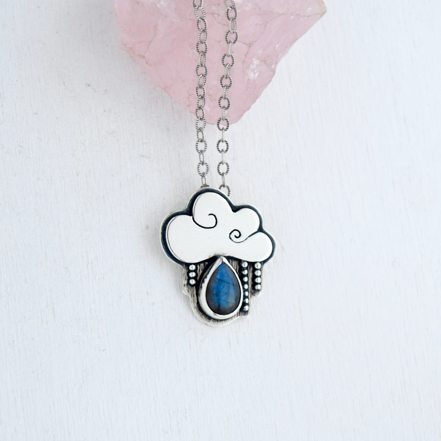 Little Dark Cloud Necklace with Labradorite