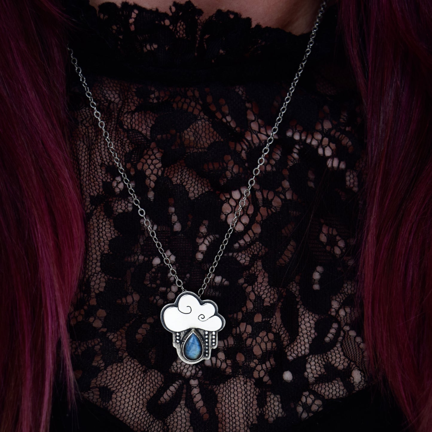 Little Dark Cloud Necklace with Labradorite