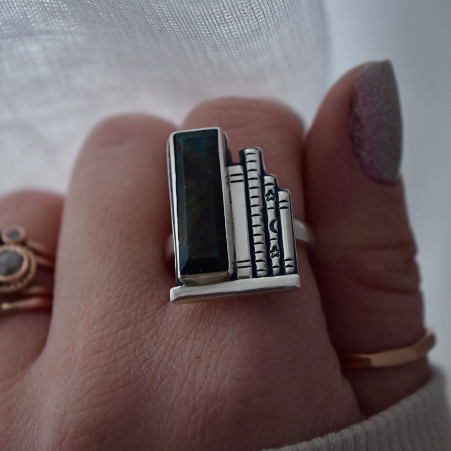 Book Shelf Ring with Labradorite Size 7.5