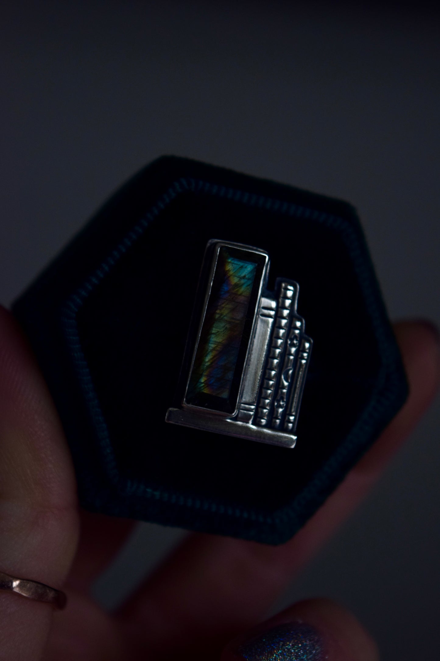 Book Shelf Ring with Labradorite Size 7.5