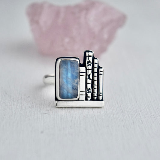 Book Shelf Ring with Rainbow Moonstone Size 6