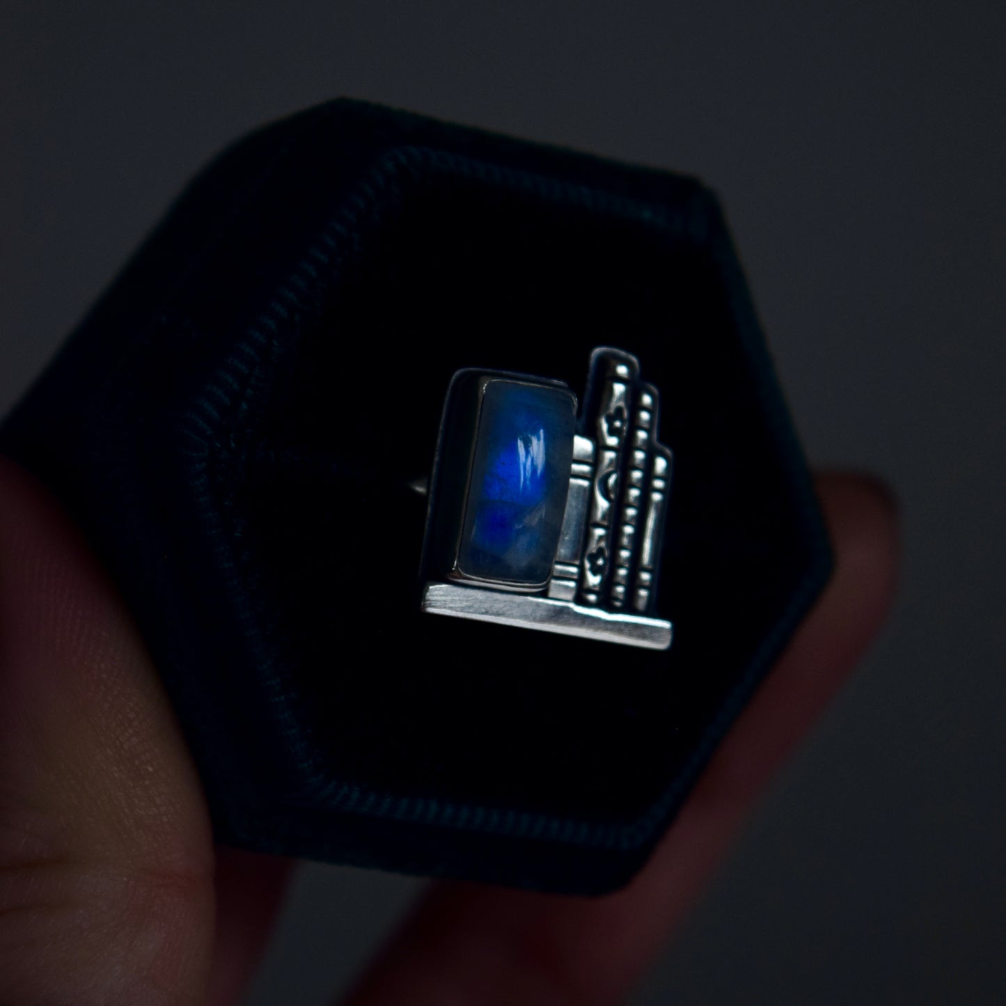 Book Shelf Ring with Rainbow Moonstone Size 8