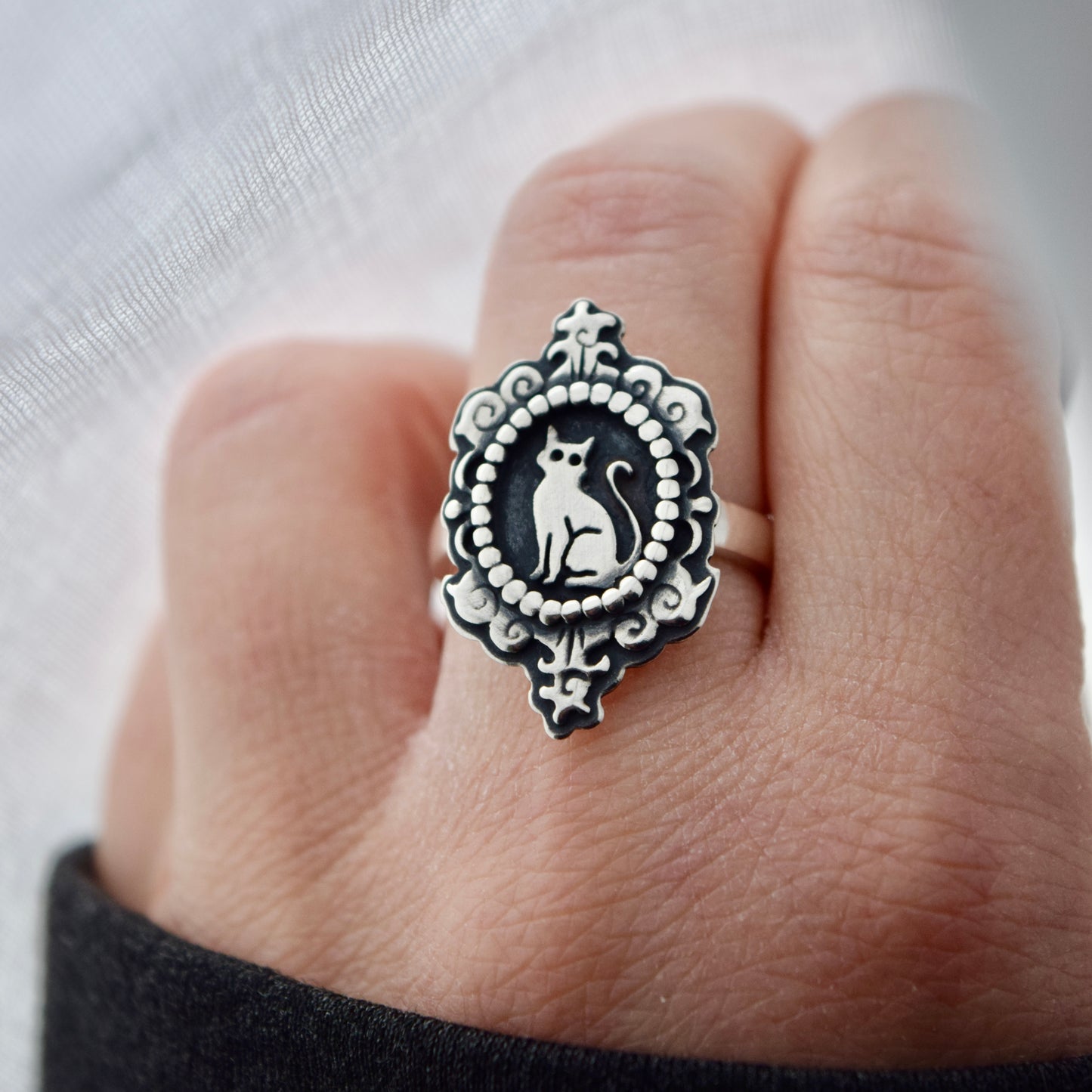 Cat Cameow Ring Size 8