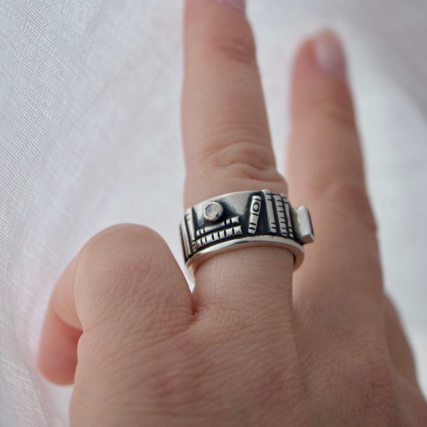 Bookshelf Ring Band with Amethyst and Rainbow Moonstone Size 6