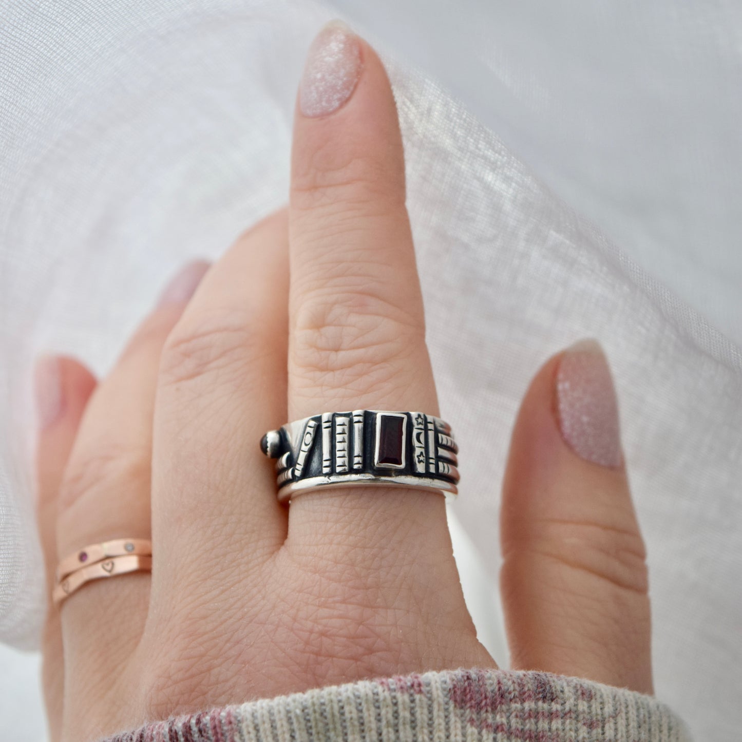 Bookshelf Ring Band with Garnet Size 8.5/8.75