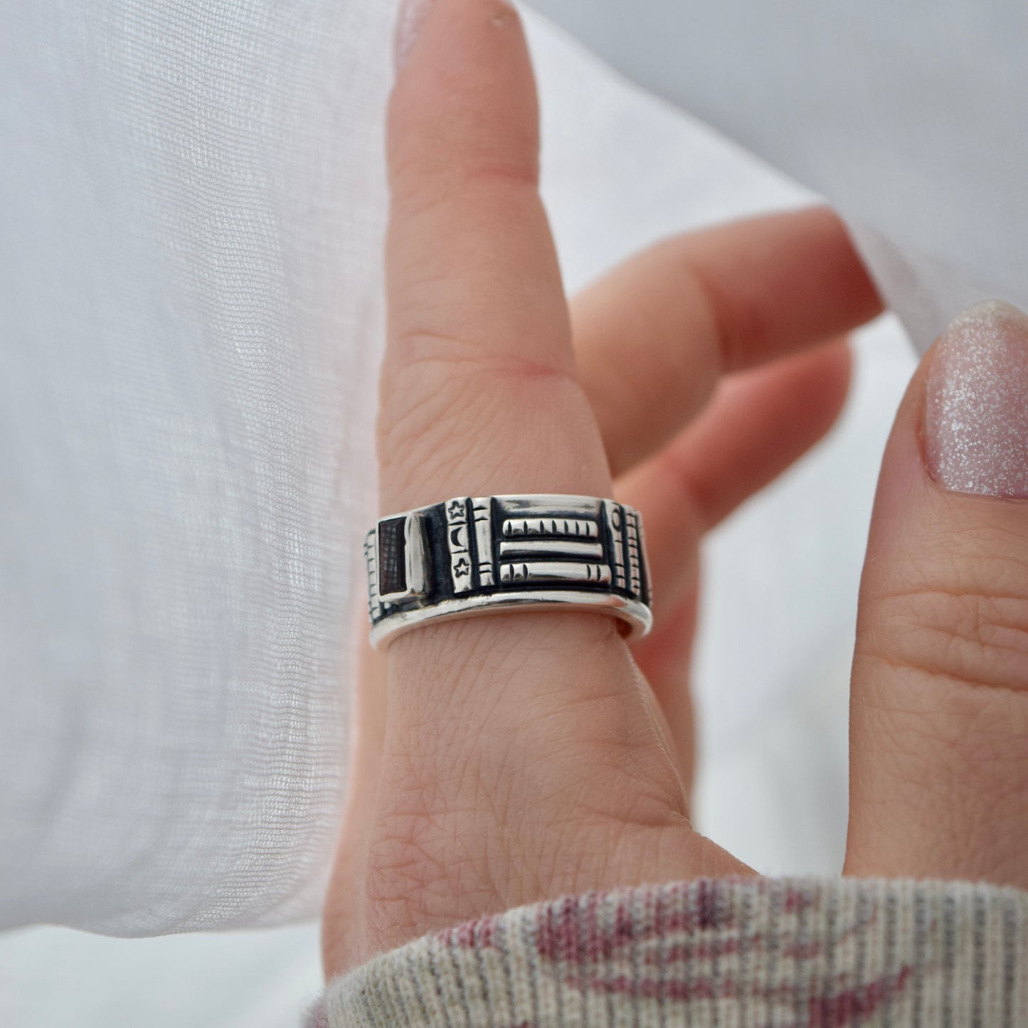 Bookshelf Ring Band with Garnet Size 8.5/8.75