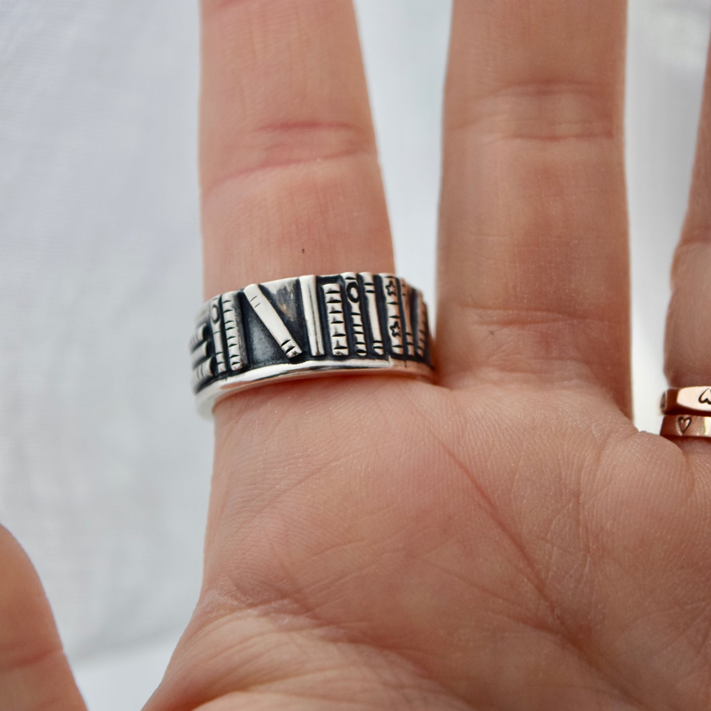 Bookshelf Ring Band with Garnet Size 8.5/8.75