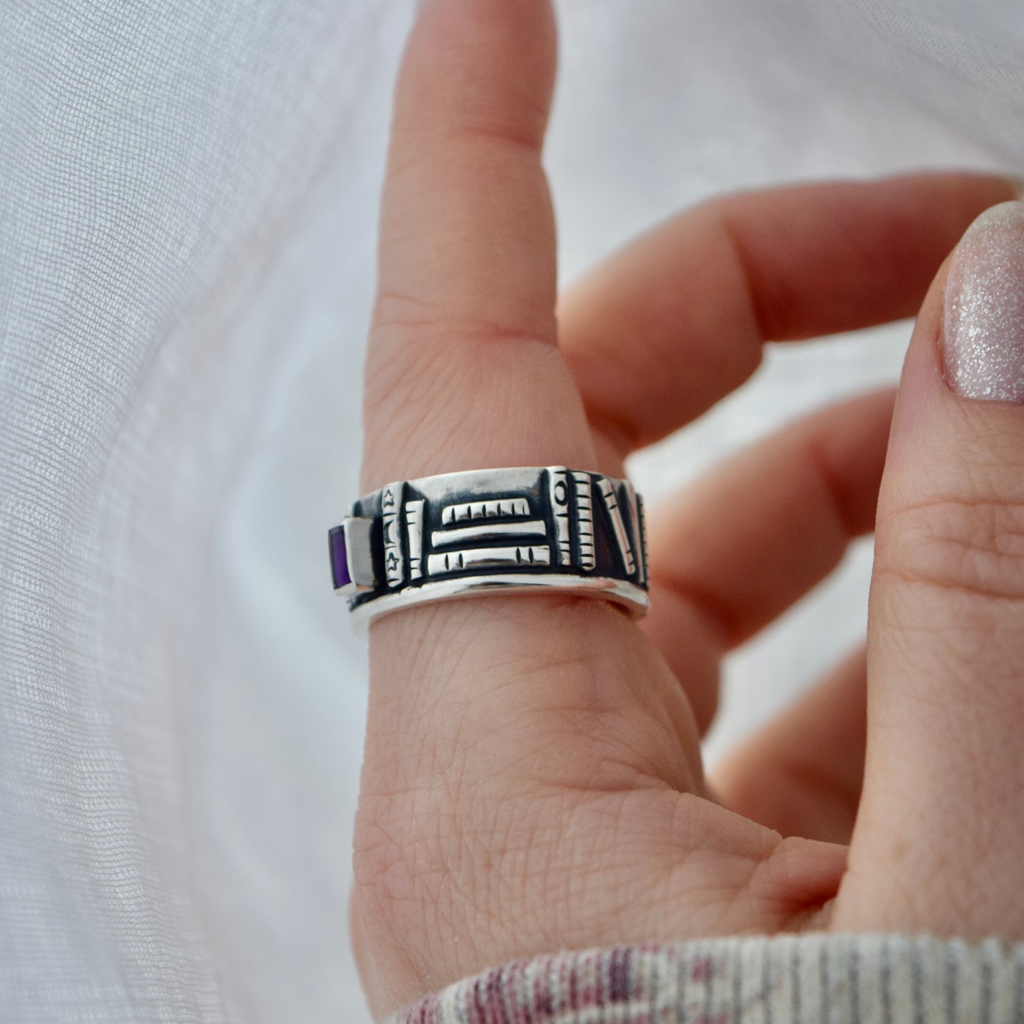 Bookshelf Ring Band with Amethyst and Black Star Sapphire Size 9.75