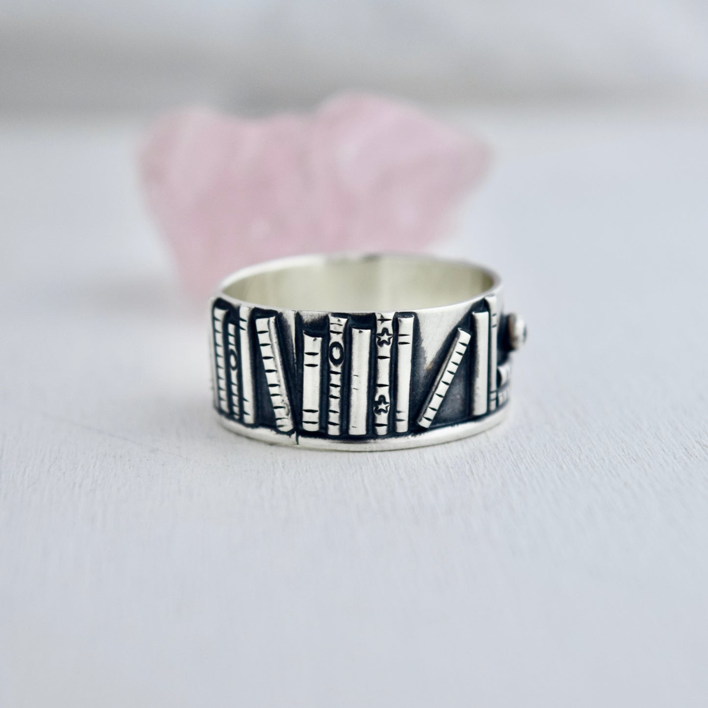 Bookshelf Ring Band with Rose Quartz and Rainbow Moonstone Size 13