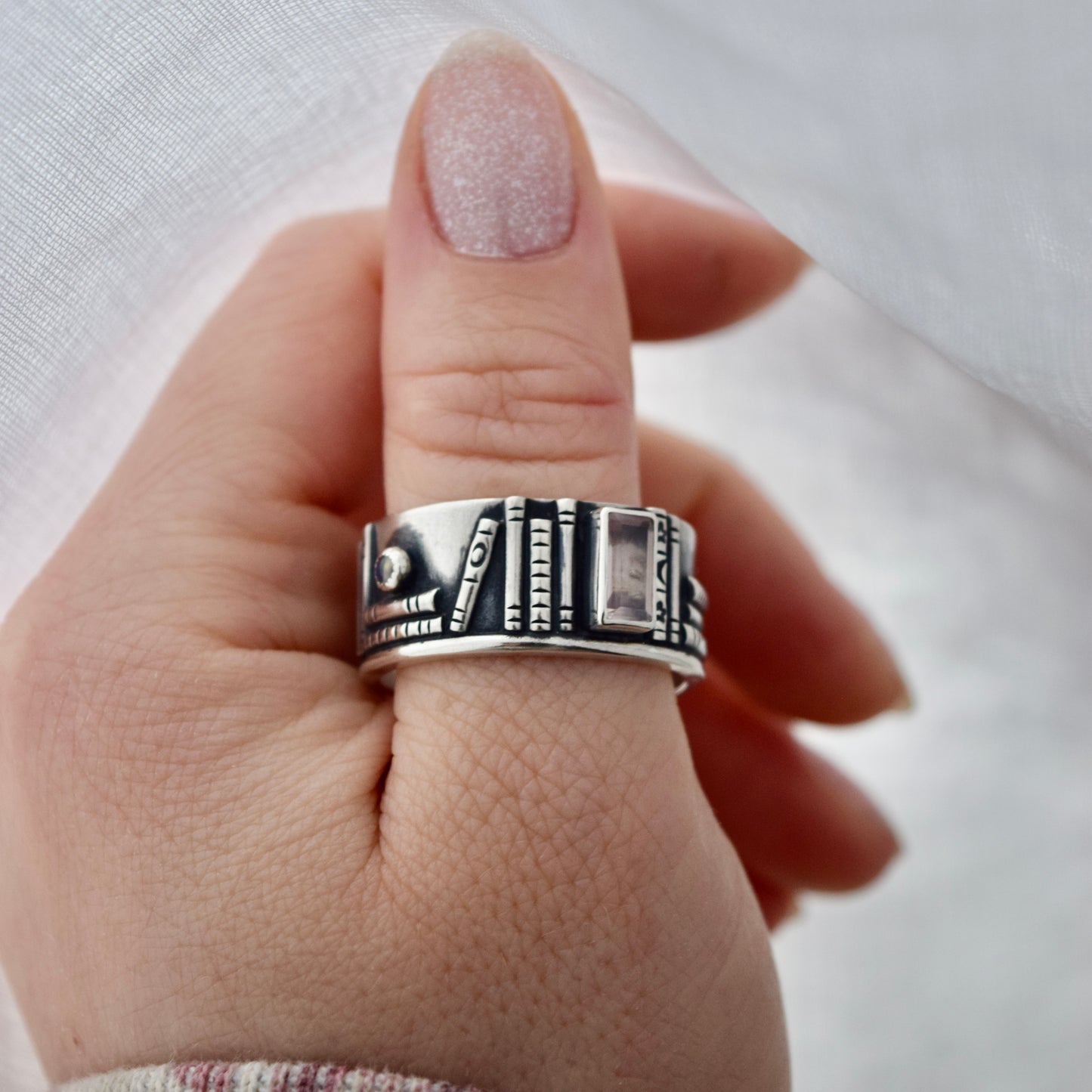 Bookshelf Ring Band with Rose Quartz and Rainbow Moonstone Size 13