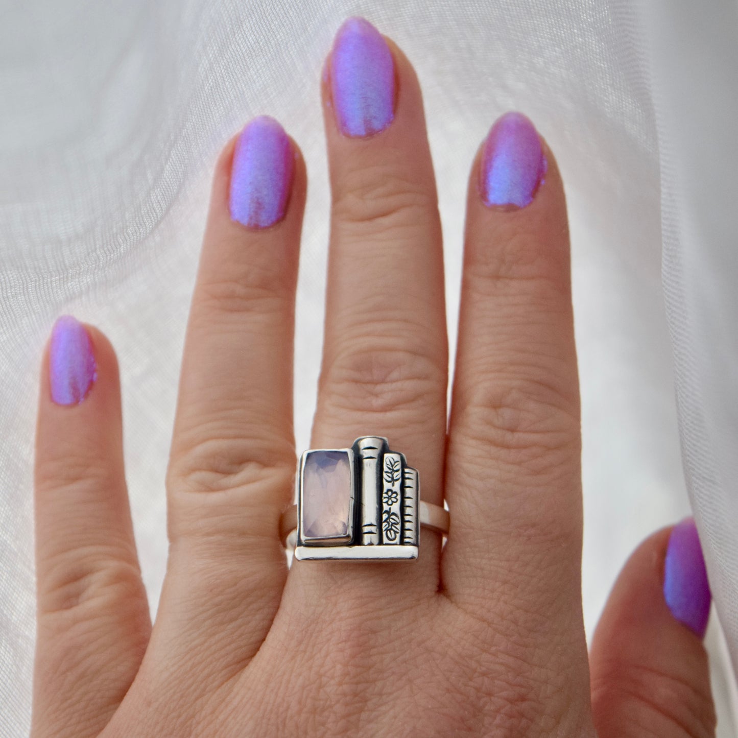 Bookshelf Ring with Faceted Lavender Quartz Size 10.5