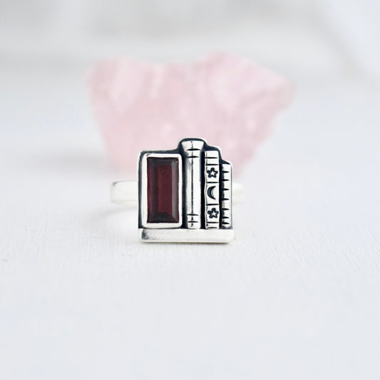 Bookshelf Ring with Garnet Size 8