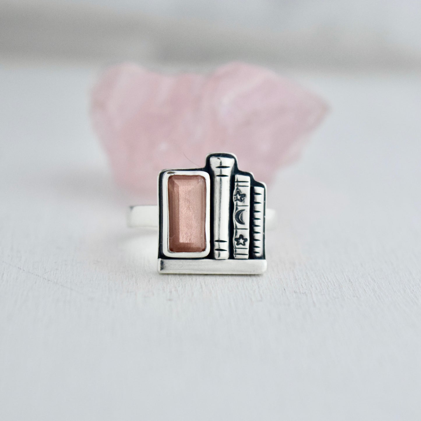 Bookshelf Ring with Sunstone Size 8