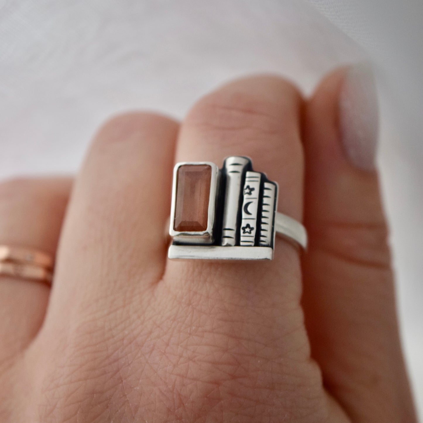Bookshelf Ring with Sunstone Size 8
