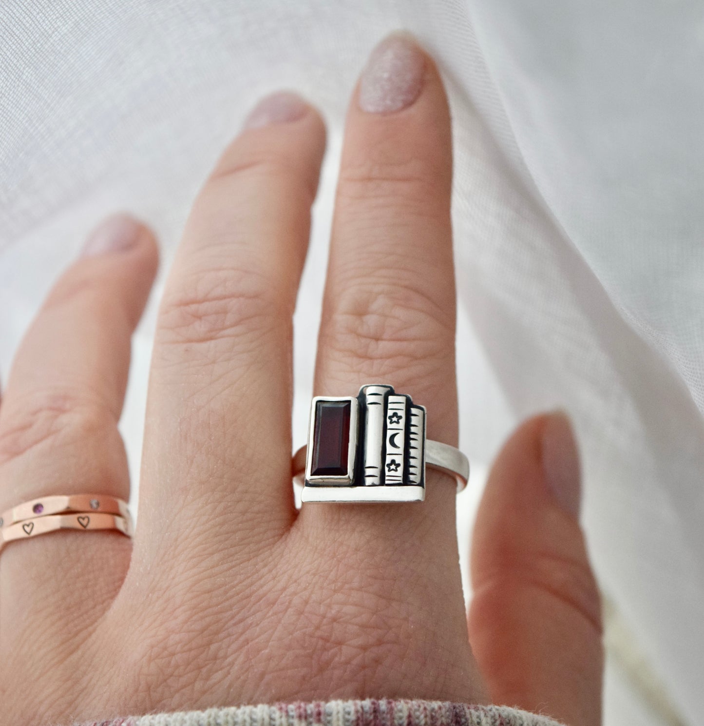 Bookshelf Ring with Garnet Size 9