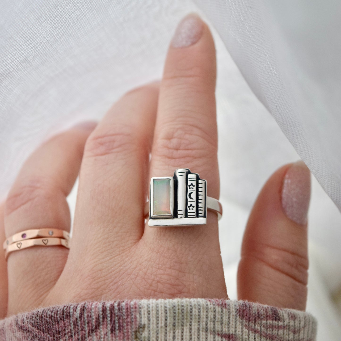 Bookshelf Ring with Ethiopian Opal size 7