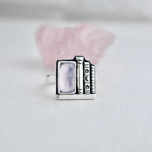 Bookshelf Ring with Faceted Lavender Quartz Size 8.5