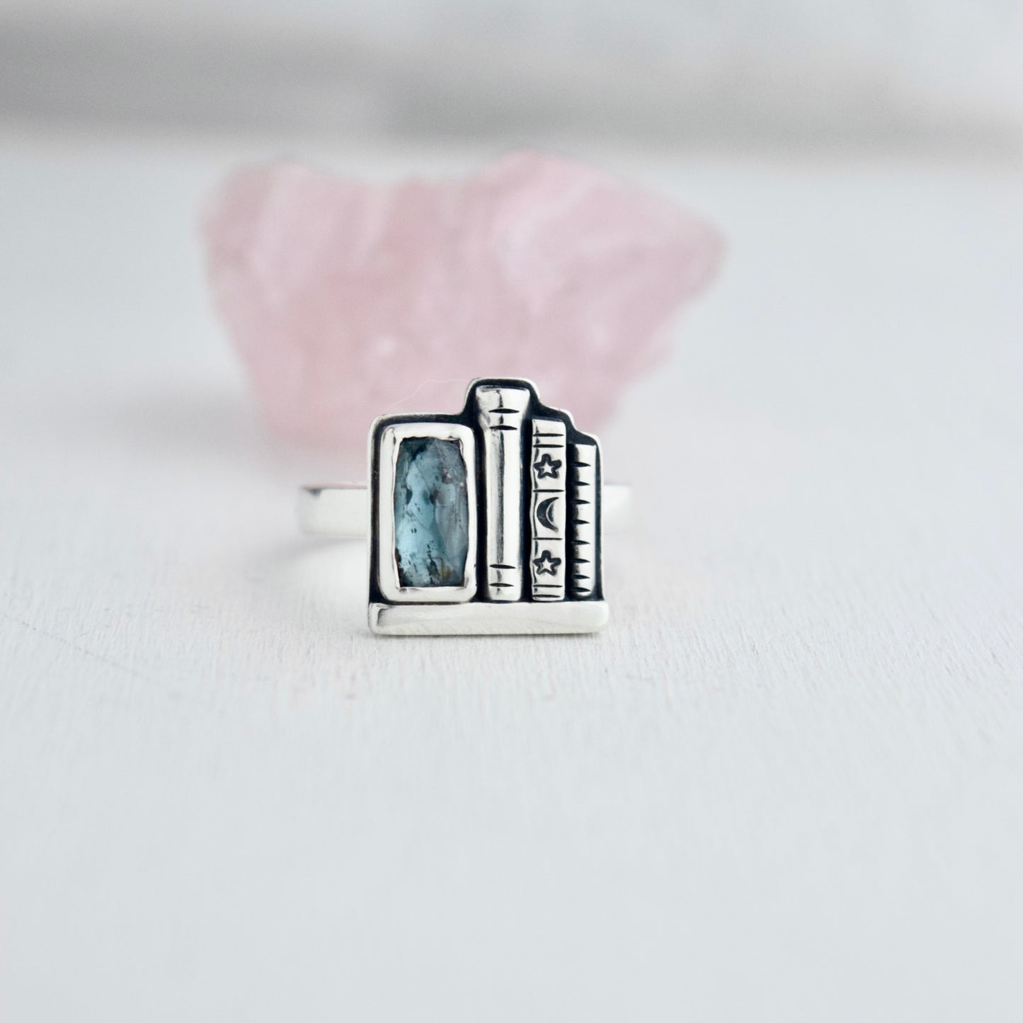 Bookshelf Ring with Blue Kyanite Size 8.5