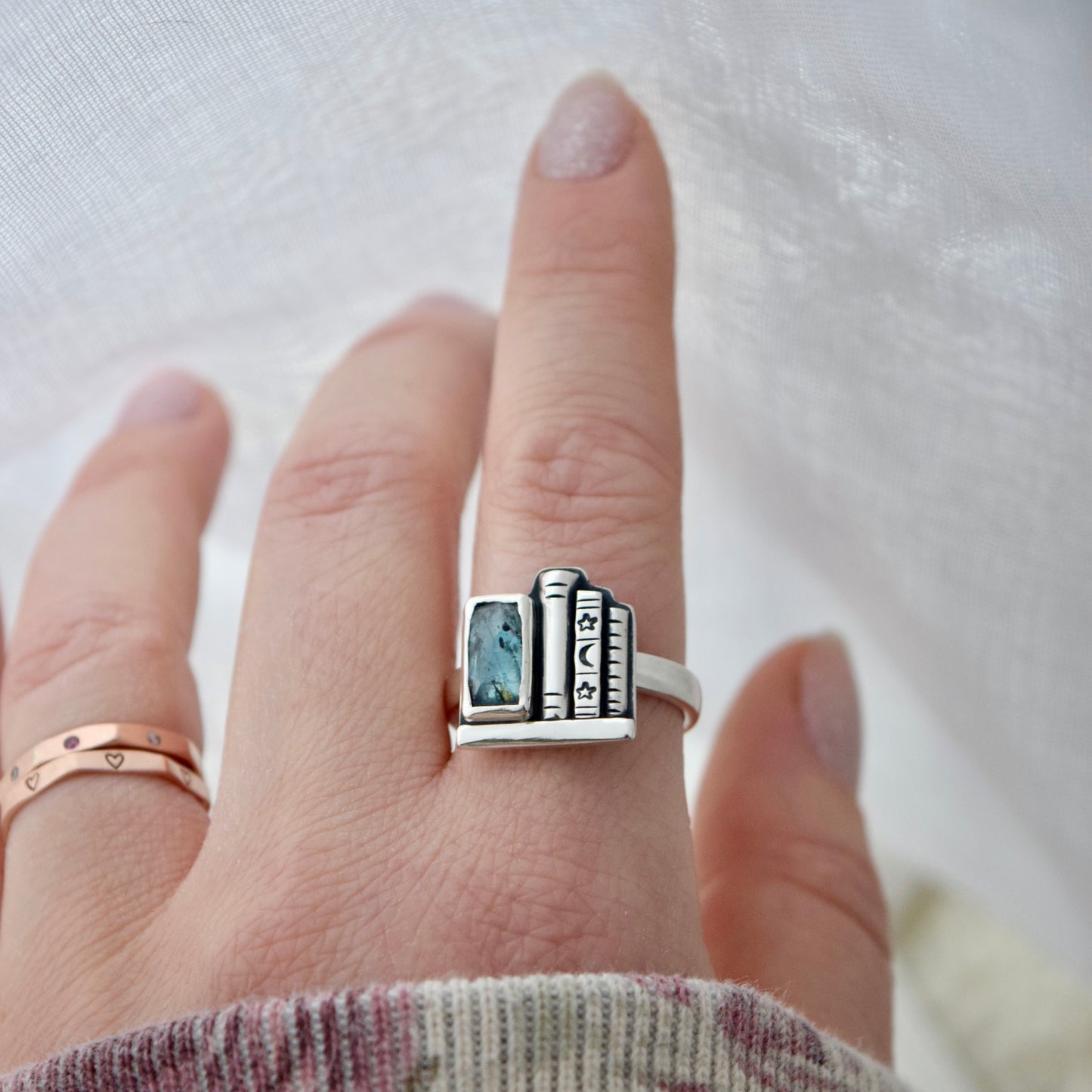 Bookshelf Ring with Blue Kyanite Size 8.5
