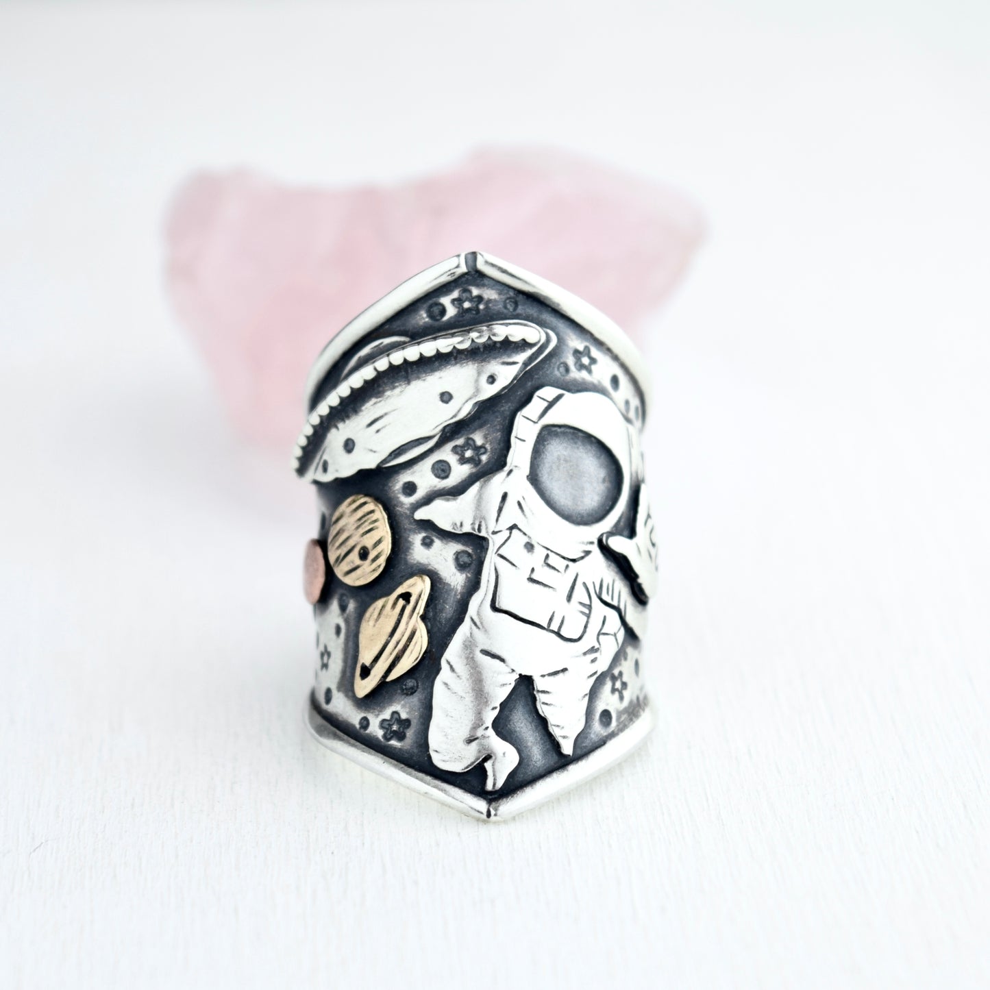 Alien Abduction Shield Ring size 6.75/7