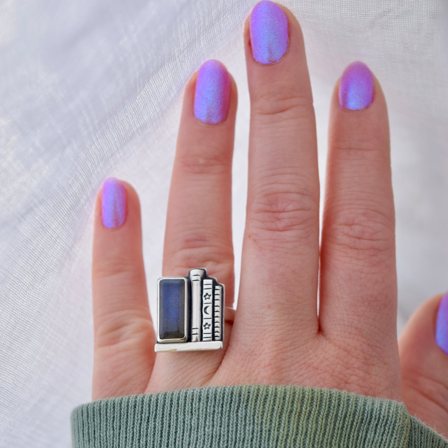 Bookshelf Ring with Labradorite Size 5.5