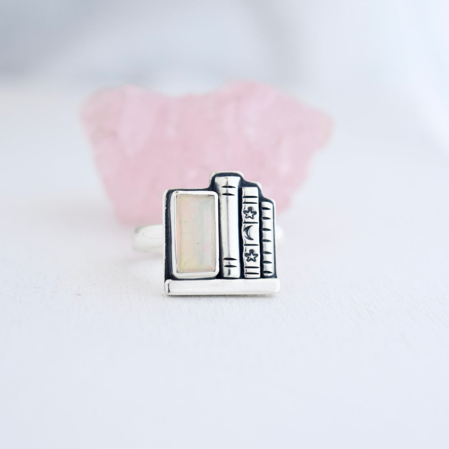 Bookshelf Ring with Ethiopian Opal size 7