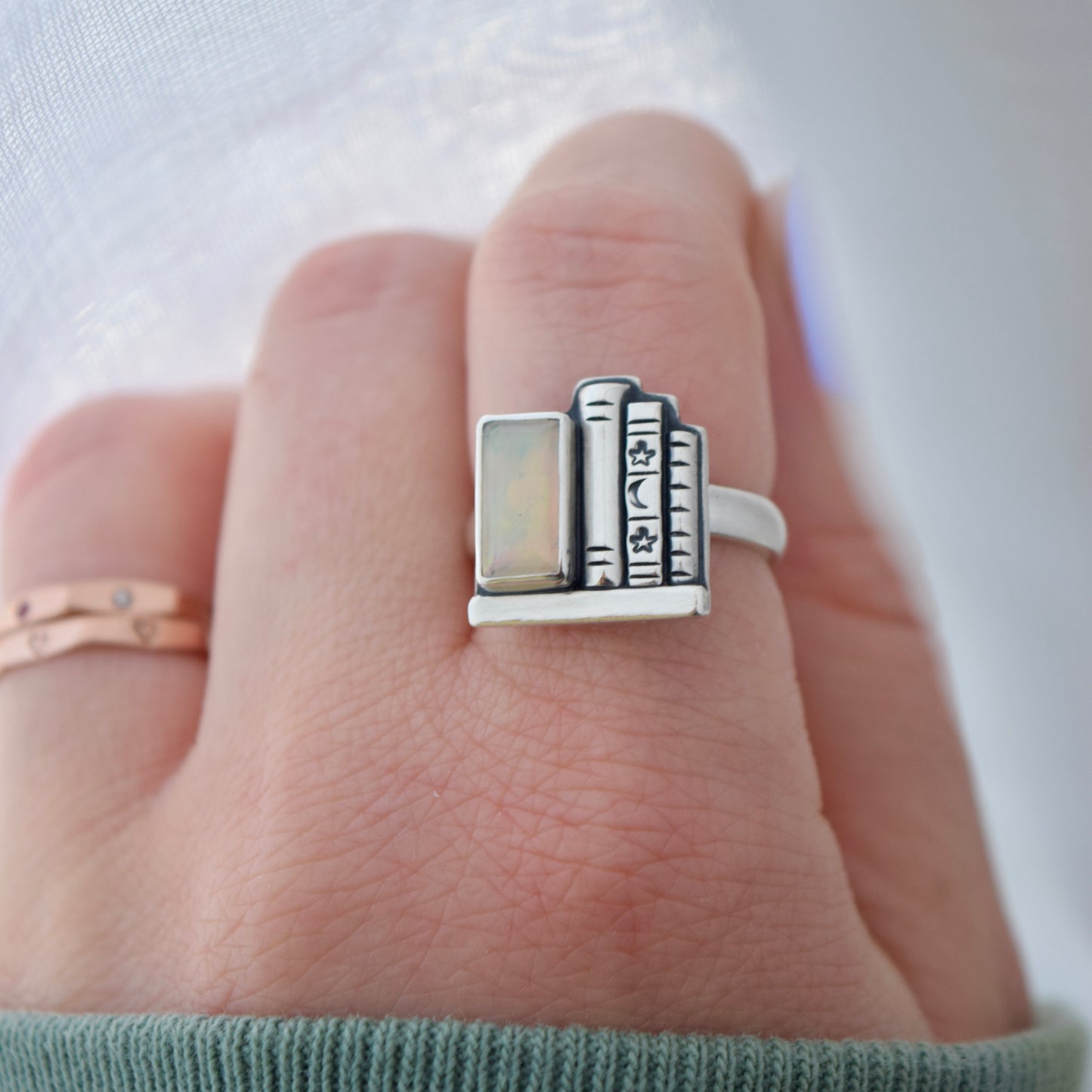 Bookshelf Ring with Ethiopian Opal size 7